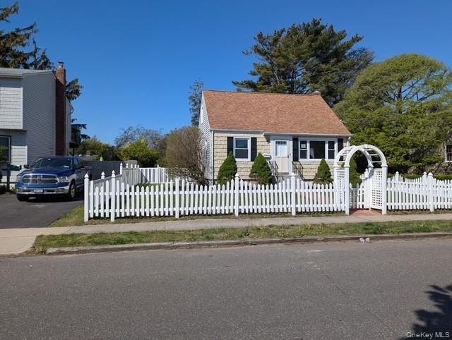 Welcome to this beautifully updated 4-bedroom, 2-bath home - photo 2