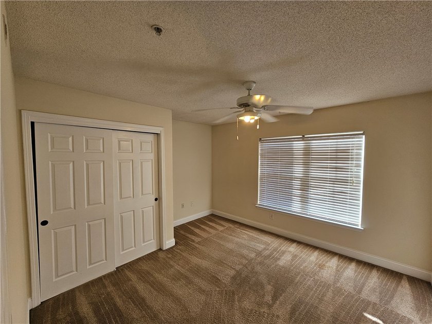 Welcome to Overlook on Lake Hartwell! This 3 bed, 3 bath - photo 5