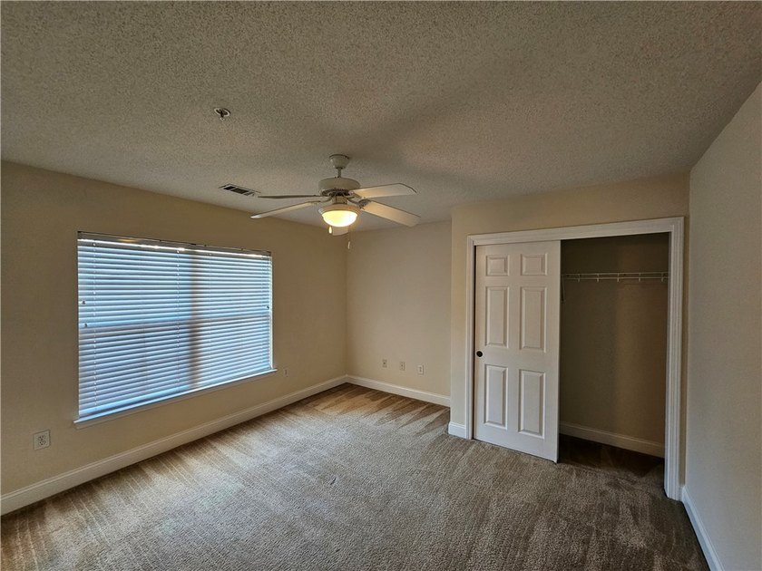 Welcome to Overlook on Lake Hartwell! This 3 bed, 3 bath - photo 7