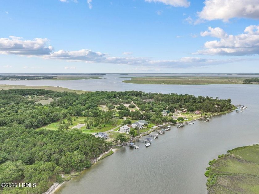 Experience Lowcountry deep water waterfront living at 14 Morgan - photo 8