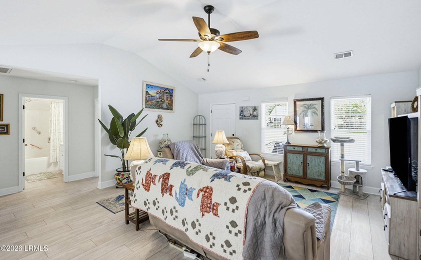 MAJOR PRICE REDUCTION! This home has been remodeled and updated - photo 5
