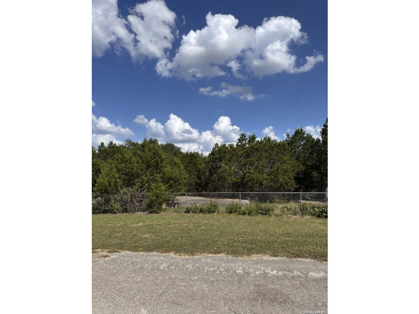 Double lot for sale in Canyon Lake, TX, totaling 0.44 acres - photo 3