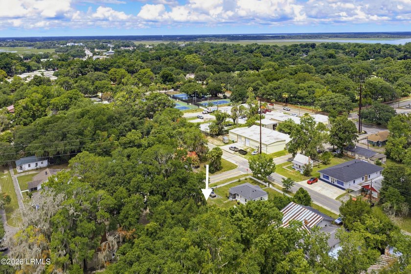 Rare opportunity to build your dream home in the heart of the - photo 4