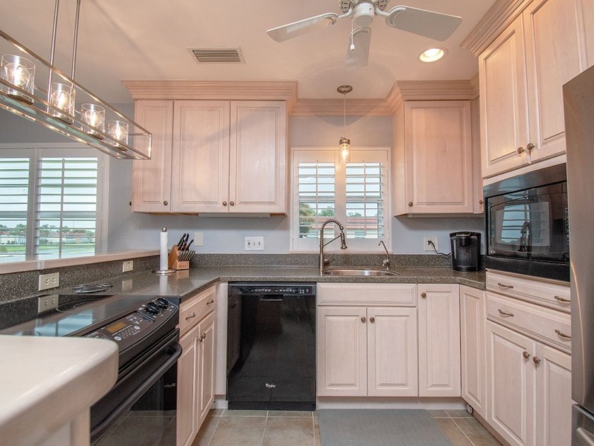 Everyone's favorite Vista Royale Model B floor plan with truly - photo 4