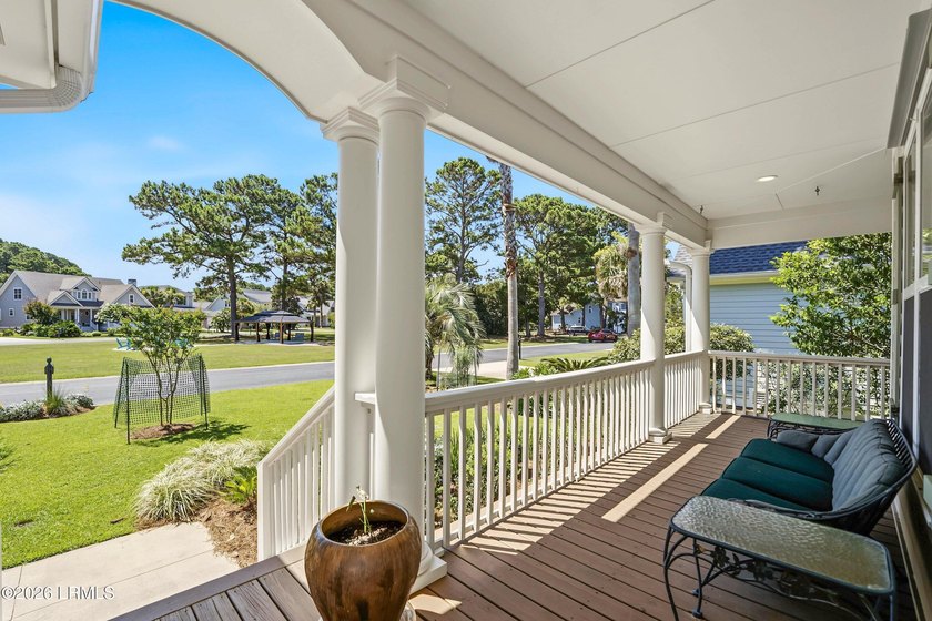 Magnificantly maintained and updated Golf Course Home on Cat - photo 2