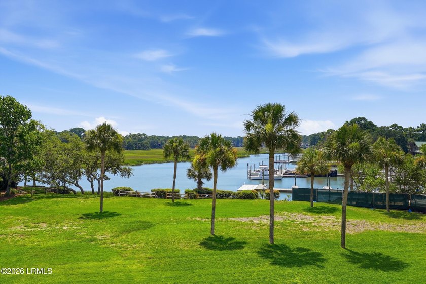 Rarely available 3-bedroom Bluff Villa in the heart of South - photo 3