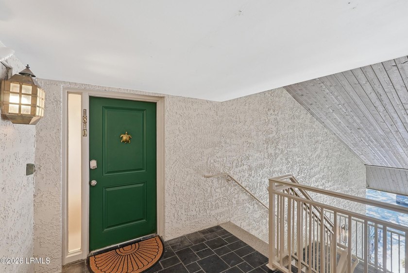 Rarely available 3-bedroom Bluff Villa in the heart of South - photo 6
