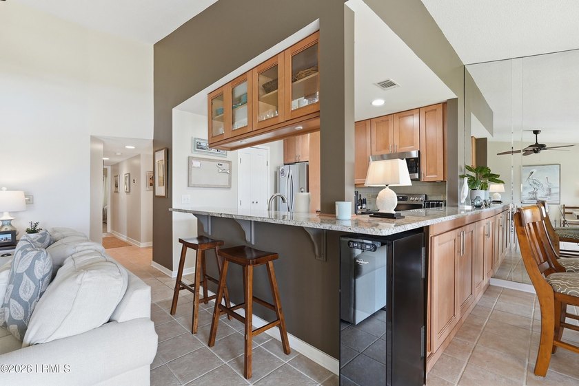 Rarely available 3-bedroom Bluff Villa in the heart of South - photo 8