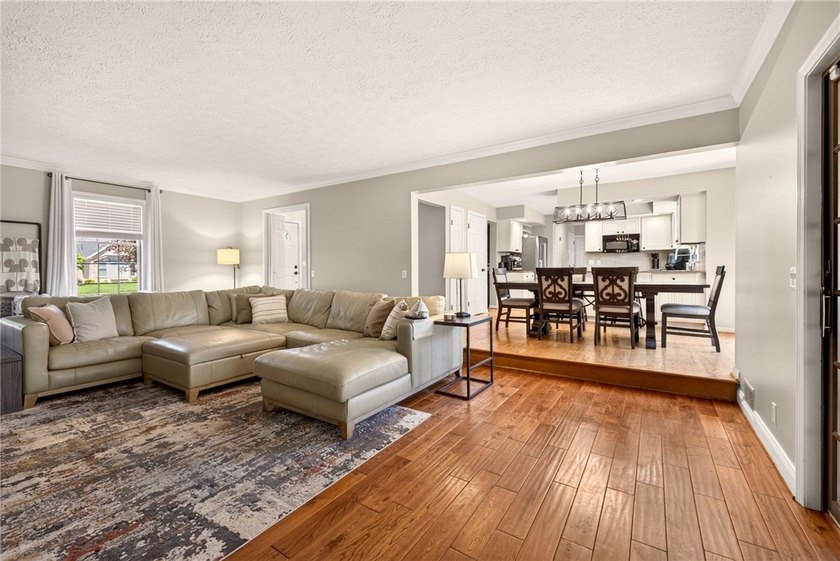 Welcome to 139 Scotch Pine Drive! This stunning 4-bedroom, 2 - photo 10
