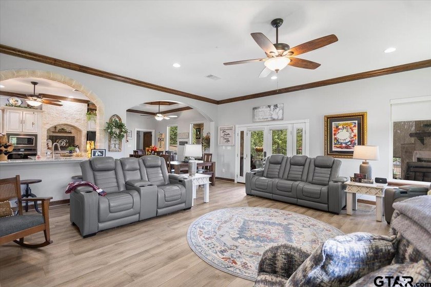 Experience the perfect blend of luxury, comfort, and - photo 14