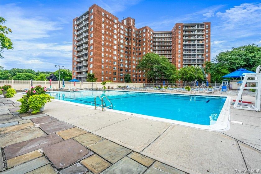 Welcome to your next home at Lakeside Towers! This spacious - photo 22
