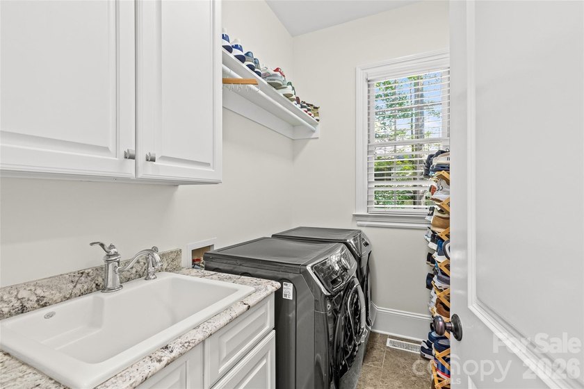 Welcome to 3030 Ashford Glen Drive, a beautifully renovated - photo 24