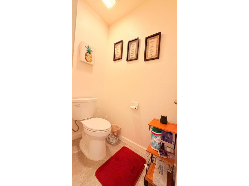 Welcome to this very well kept four-bedroom, two-bathroom - photo 28