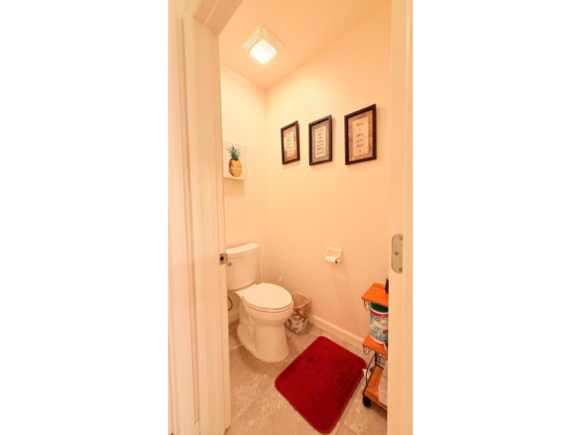 Welcome to this very well kept four-bedroom, two-bathroom - photo 31