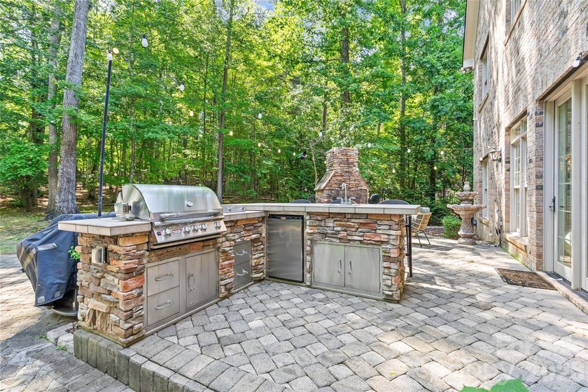 Welcome to 3030 Ashford Glen Drive, a beautifully renovated - photo 39