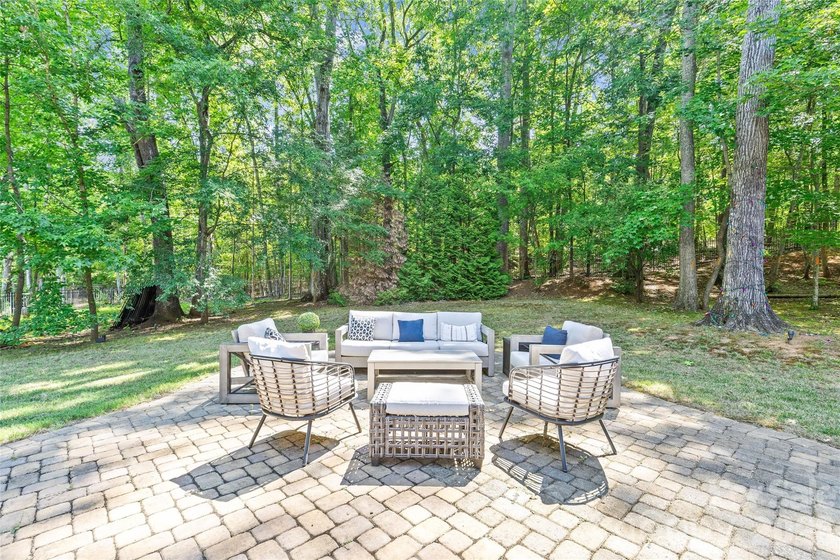 Welcome to 3030 Ashford Glen Drive, a beautifully renovated - photo 40
