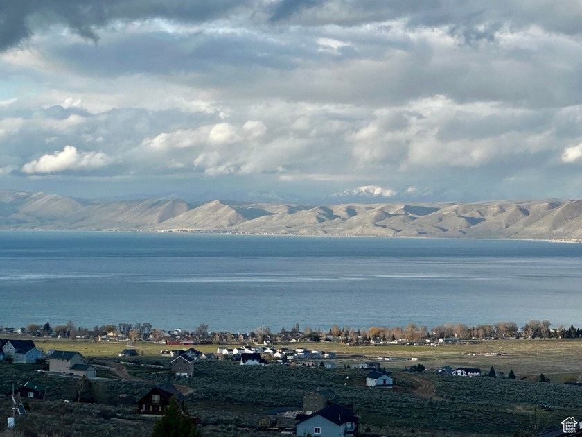 Enjoy protected PANORAMIC views of BEAR LAKE from this - photo 3