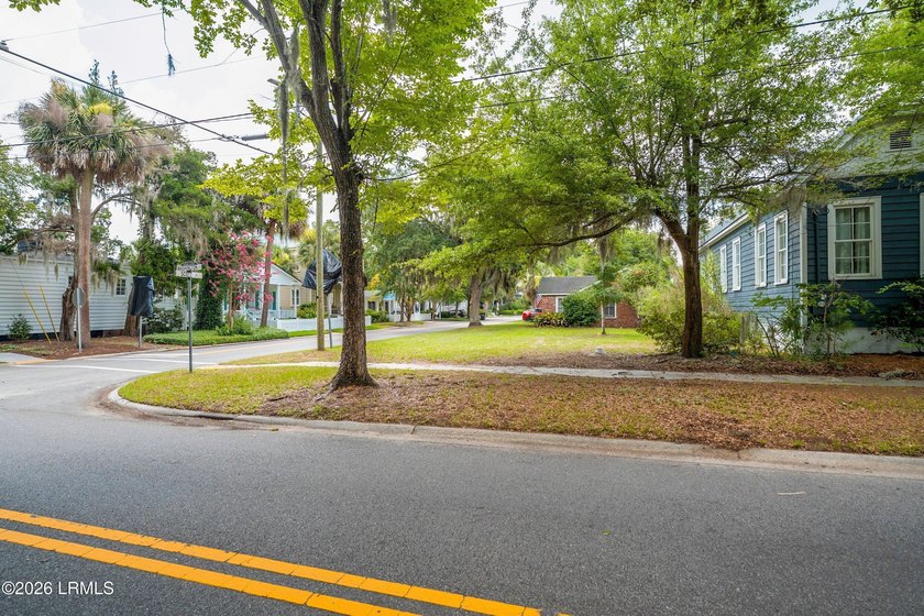 One of the last few buildable lots in downtown Beaufort, located - photo 3
