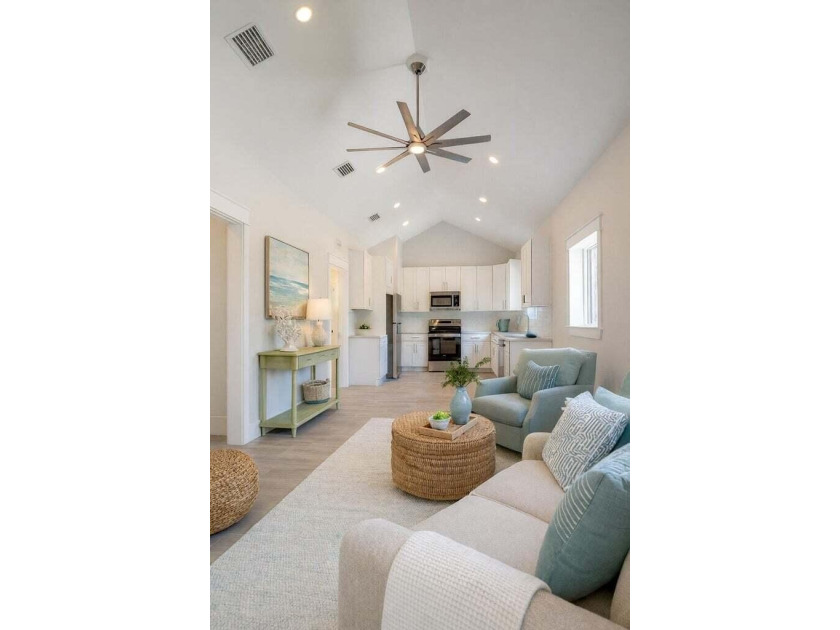 116 E George Street presents a newly constructed five bedroom - photo 8