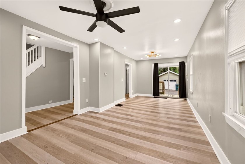 Prepare to be impressed by this spacious 3-bedroom, 2 full bath - photo 5