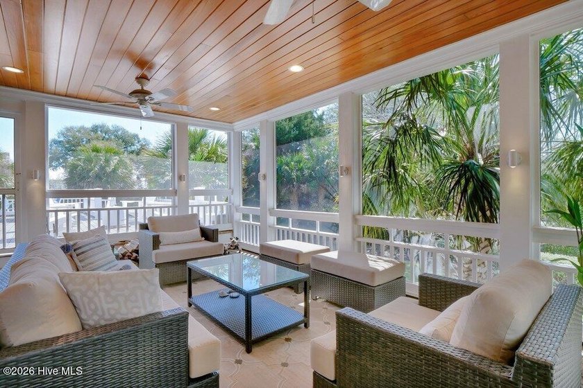This coastal-designed 4 BR, 3.5 bath residence is a perfect home - photo 27