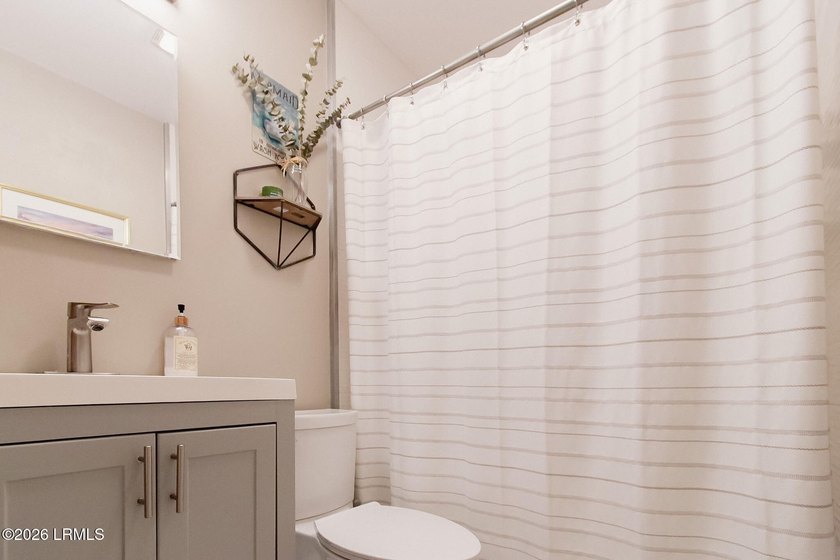 Downtown Beaufort Charm Meets Modern Luxury. Step into a - photo 10