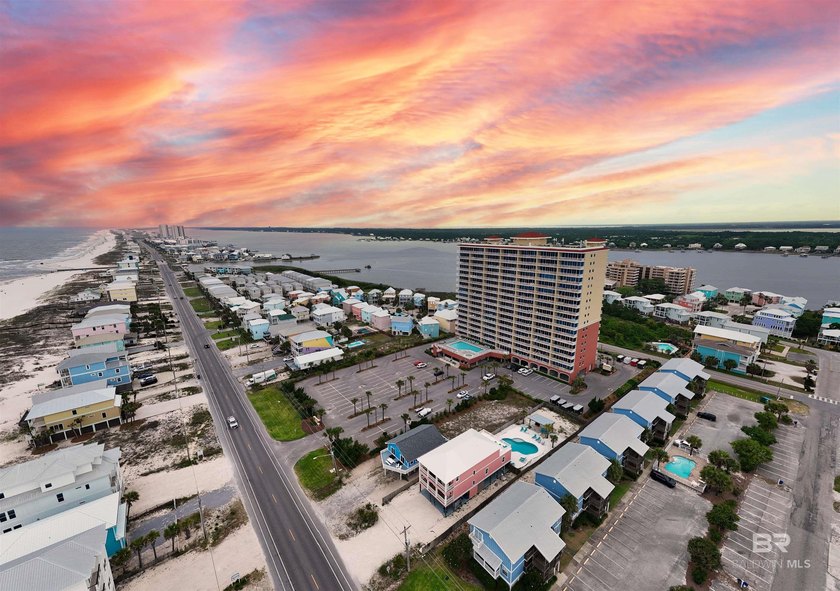 Welcome to Sanibel, where coastal luxury and convenience meet in - photo 22