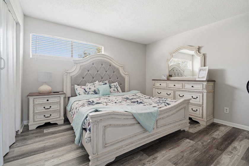 Welcome to 2000 Greens Blvd, Unit 40-C. This beautifully - photo 18