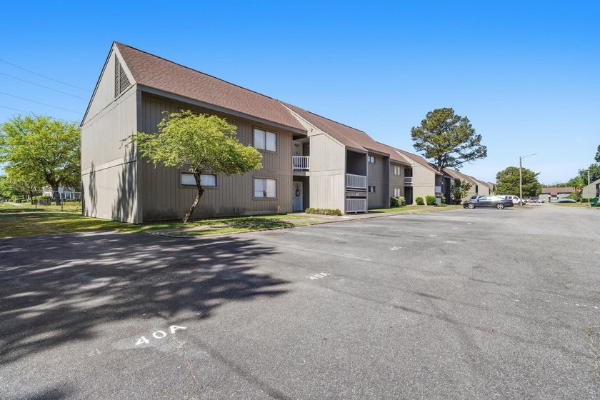 Welcome to 2000 Greens Blvd, Unit 40-C. This beautifully - photo 24