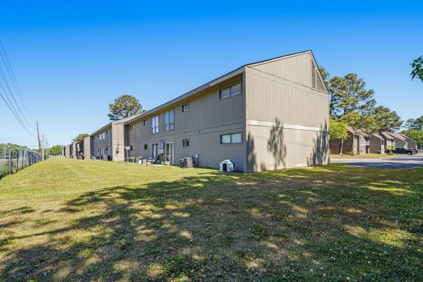 Welcome to 2000 Greens Blvd, Unit 40-C. This beautifully - photo 27