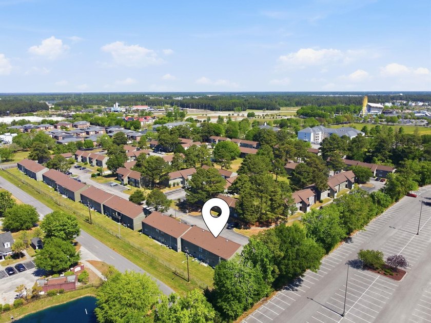 Welcome to 2000 Greens Blvd, Unit 40-C. This beautifully - photo 30