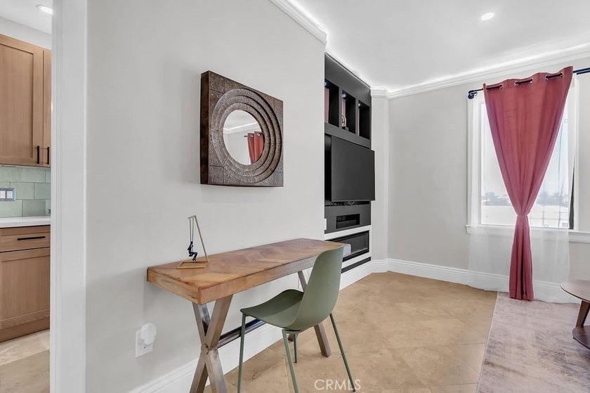 Rare corner residence at The Willmore, offering a level of - photo 7