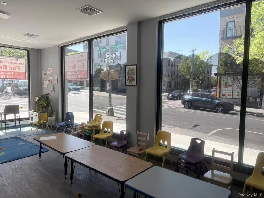 279 Sumpter Street presents an opportunity to acquire a - photo 3