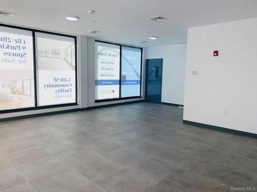 279 Sumpter Street presents an opportunity to acquire a - photo 8