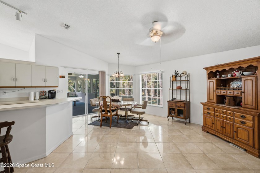 RARE find! This well-maintained 3/2/2 home sits on a half-acre - photo 17