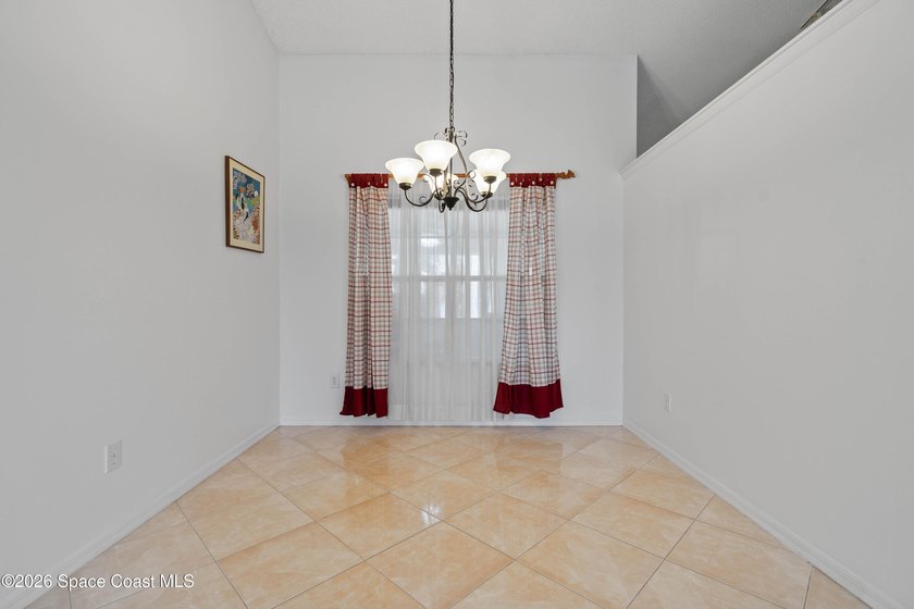 RARE find! This well-maintained 3/2/2 home sits on a half-acre - photo 28