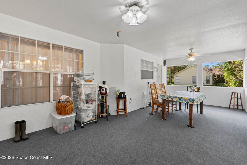 RARE find! This well-maintained 3/2/2 home sits on a half-acre - photo 37