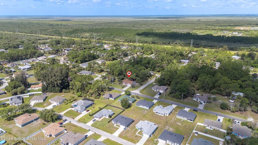 RARE find! This well-maintained 3/2/2 home sits on a half-acre - photo 47