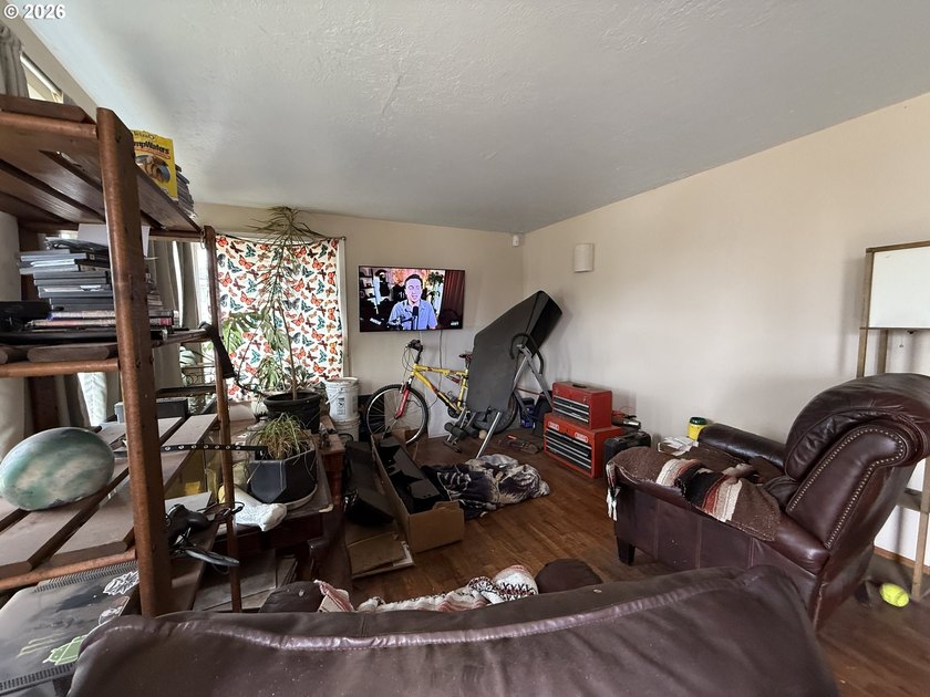 Rare Brookings Investment Opportunity! Two detached homes on one - photo 3