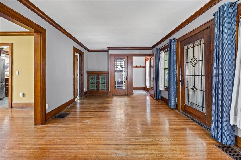 WELCOME to 24 Martinot Ave, where CLASSIC CHARM &amp; CHARACTER meet - photo 9