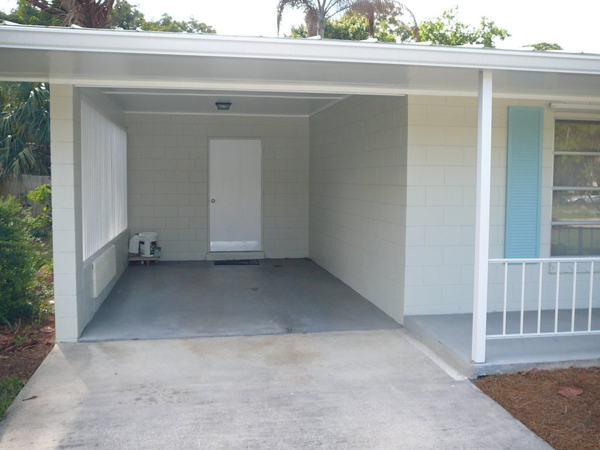 BEAUTIFUL 2/2 WITH CARPORT, CONCRETE BLOCK, NEW METAL ROOF AND - photo 11