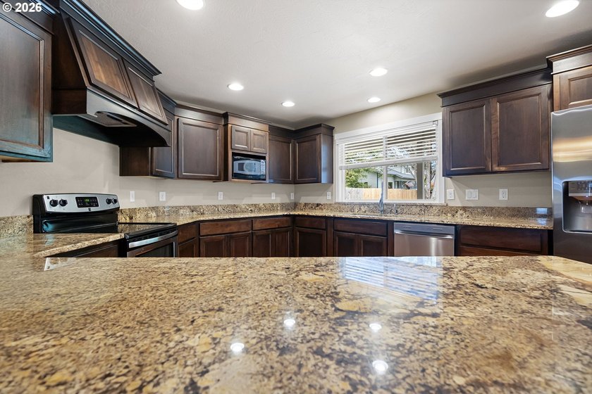 Well maintained and ready to move into. Great location near - photo 14