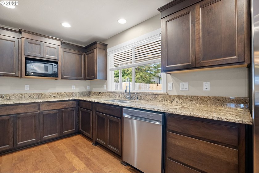 Well maintained and ready to move into. Great location near - photo 16