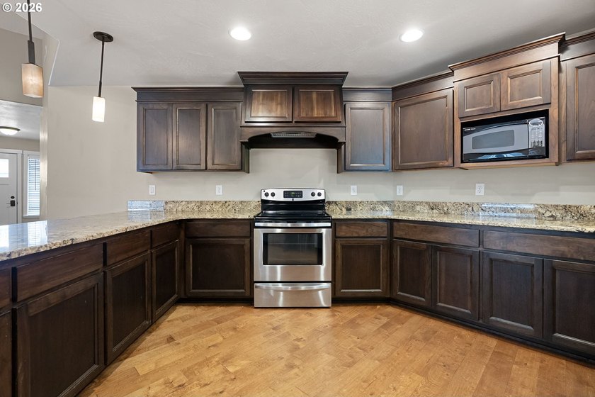 Well maintained and ready to move into. Great location near - photo 17