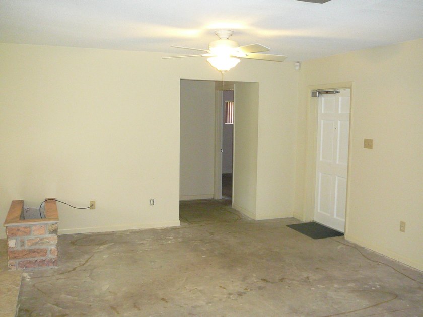 BEAUTIFUL 2/2 WITH CARPORT, CONCRETE BLOCK, NEW METAL ROOF AND - photo 21