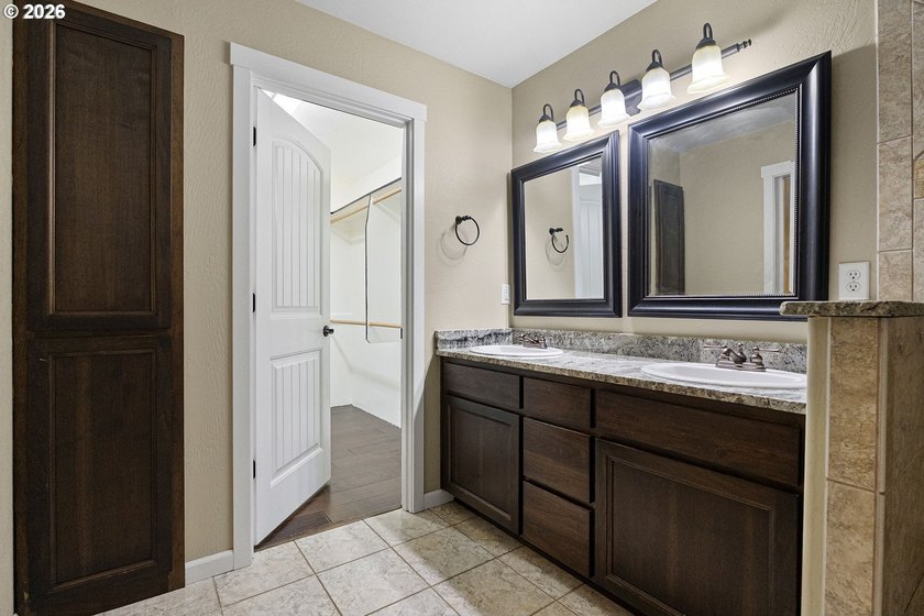 Well maintained and ready to move into. Great location near - photo 21