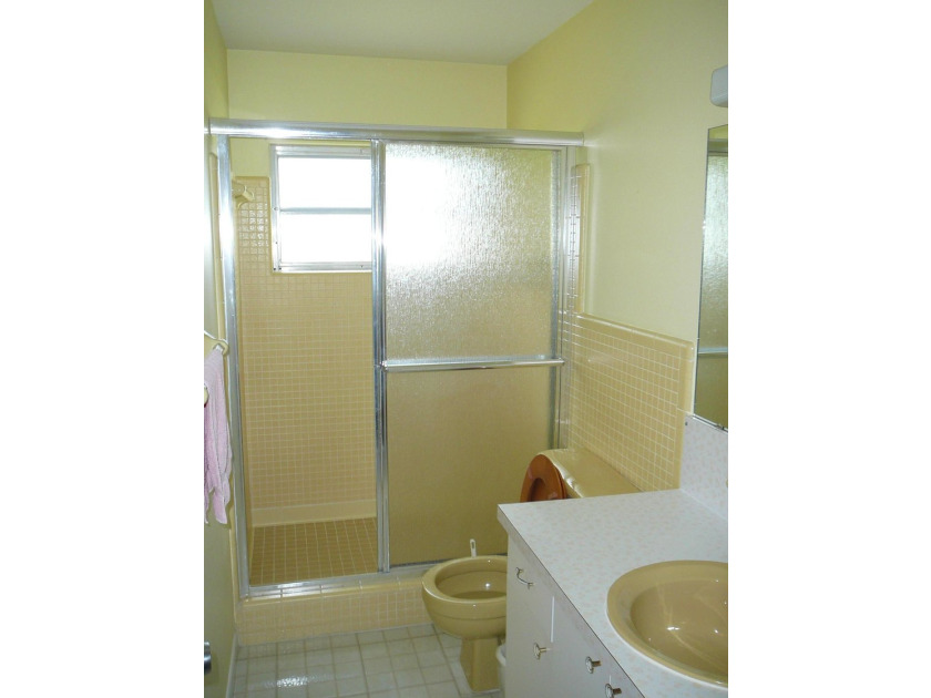 BEAUTIFUL 2/2 WITH CARPORT, CONCRETE BLOCK, NEW METAL ROOF AND - photo 32