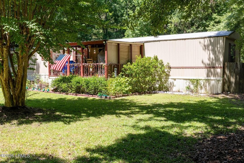 ATTENTION ALL CASH BUYERS! Welcome to this 3-bed, 2-bath 1991 - photo 3