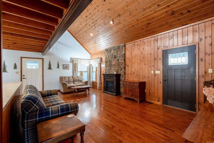 Heber Springs and Greers Ferry Lake awaits you! Located on the - photo 11