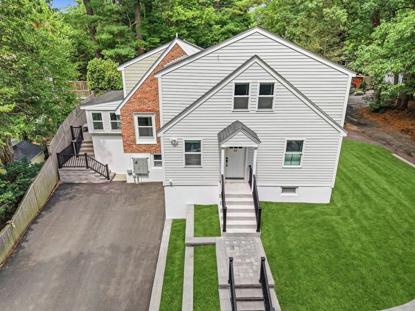 Welcome to this beautifully newly renovated lakeview home in one - photo 38
